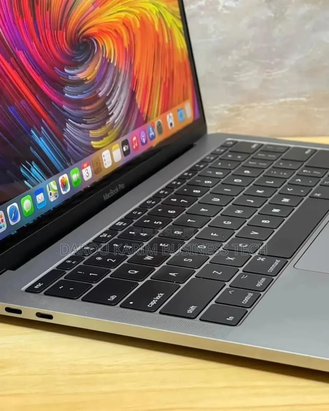 New Apple MacBook Pro 2017 16GB Intel Core I5 SSD 256GB