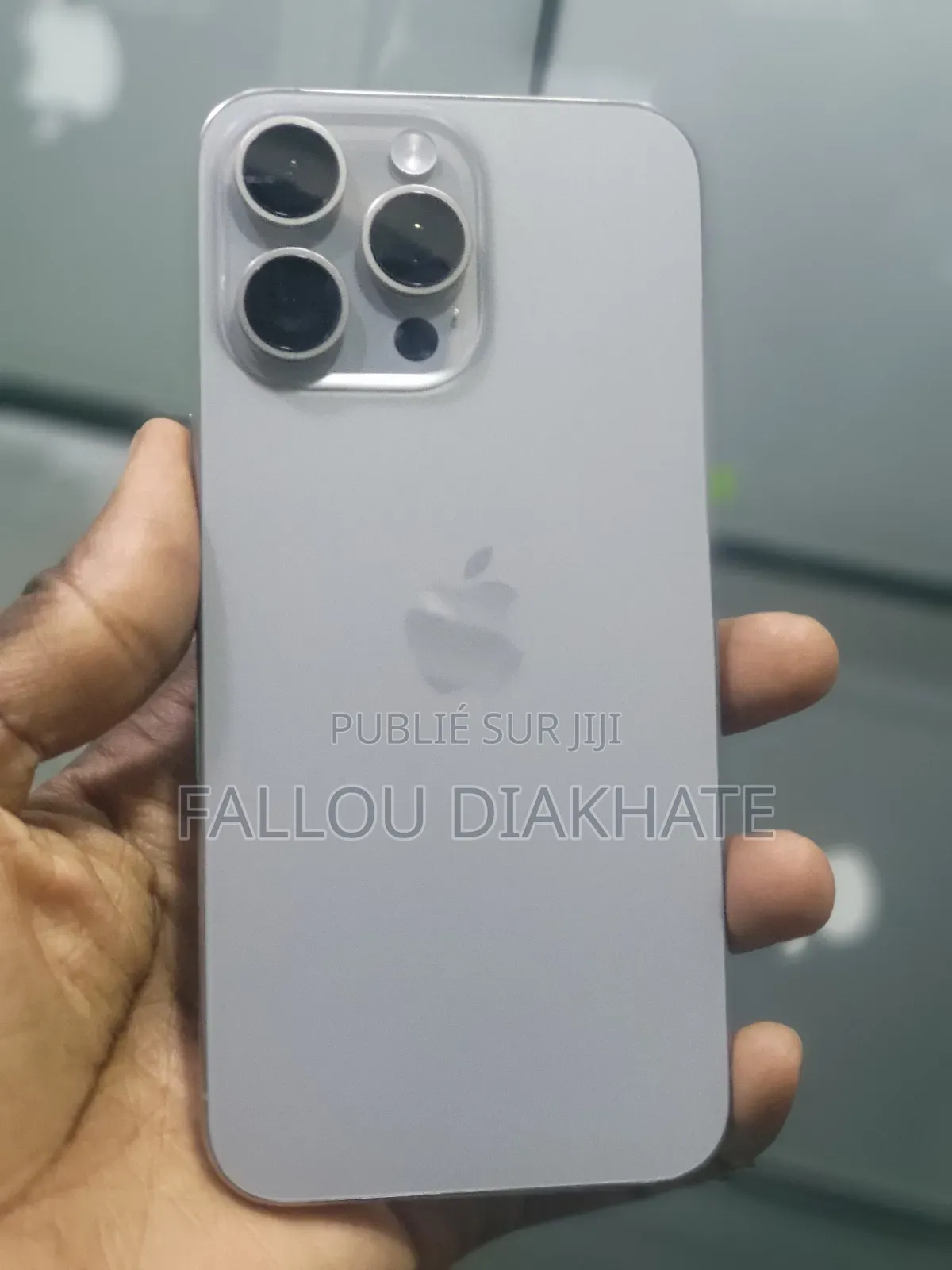 New Pomme iPhone 15 Pro Max 256 GB Autre