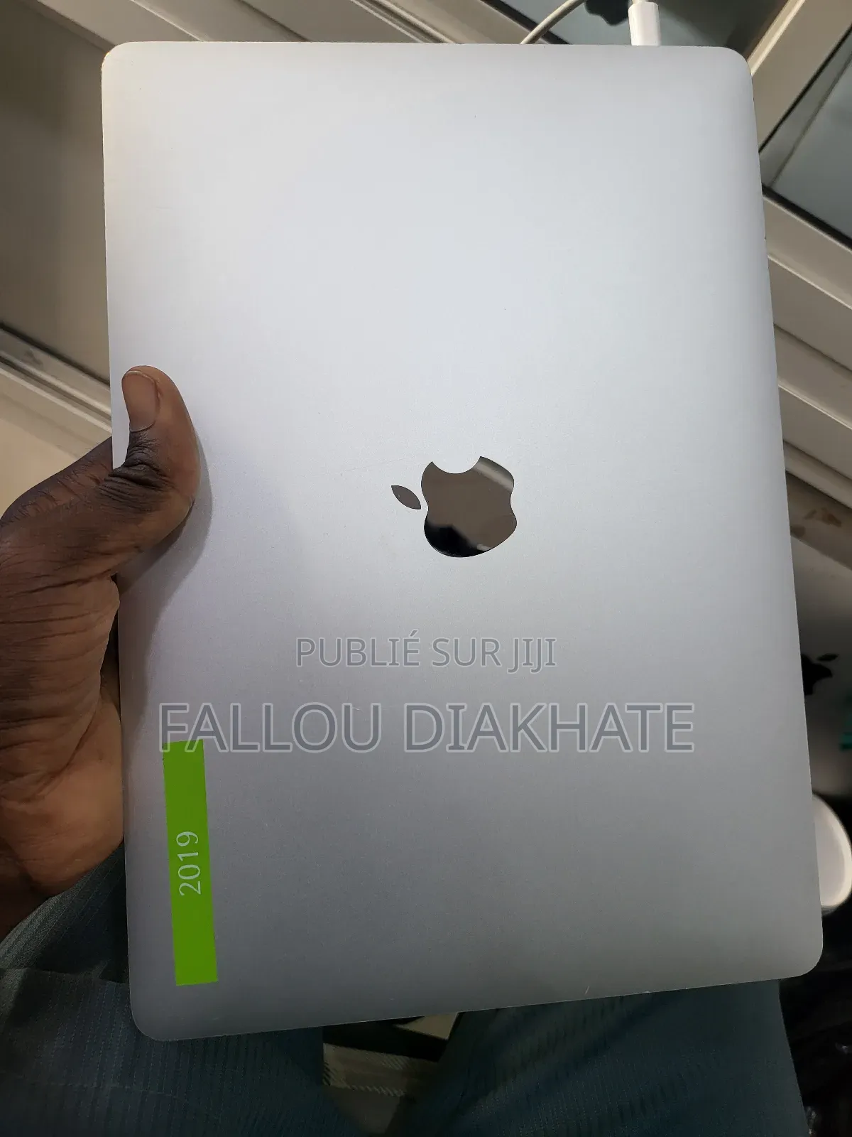 New Pomme MacBook Pro 2019 16GB Intel Core I5 SSD 256GB
