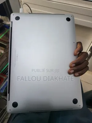 New Pomme MacBook Pro 2019 16GB Intel Core I5 SSD 256GB