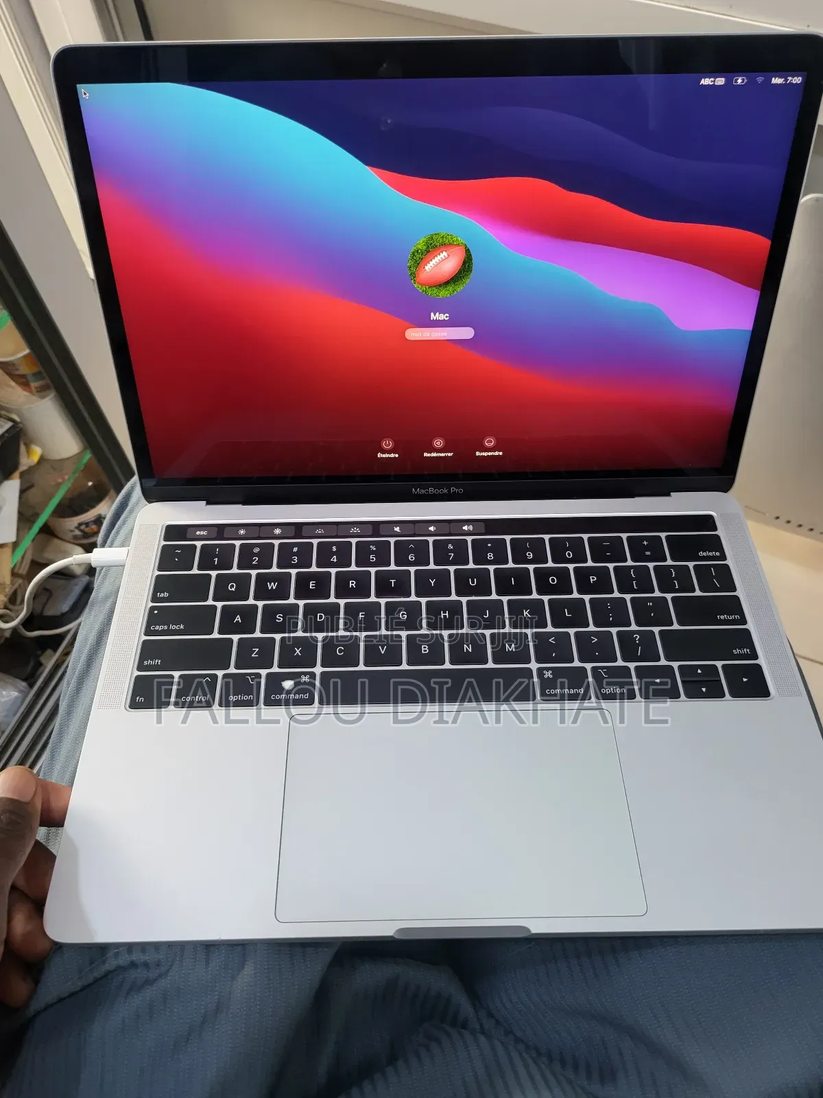New Pomme MacBook Pro 2019 16GB Intel Core I5 SSD 256GB
