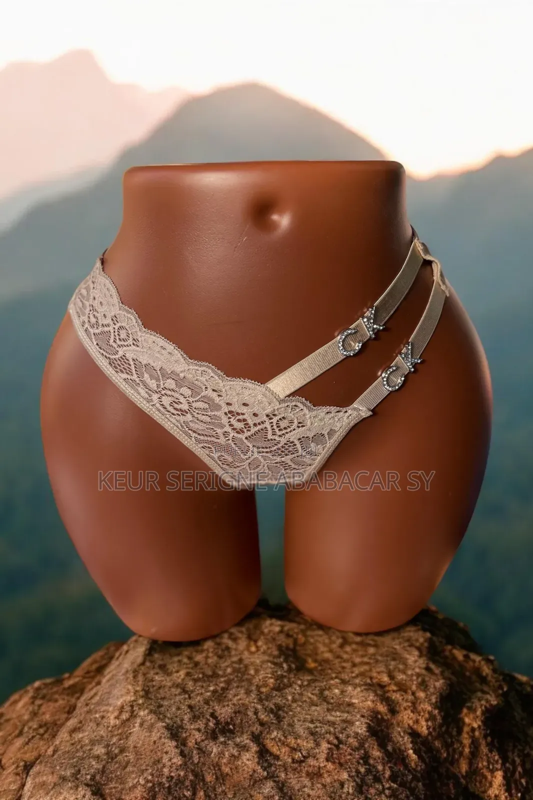 Sexy Slips Dentelles * *Calvin Klean* (C.K) ,