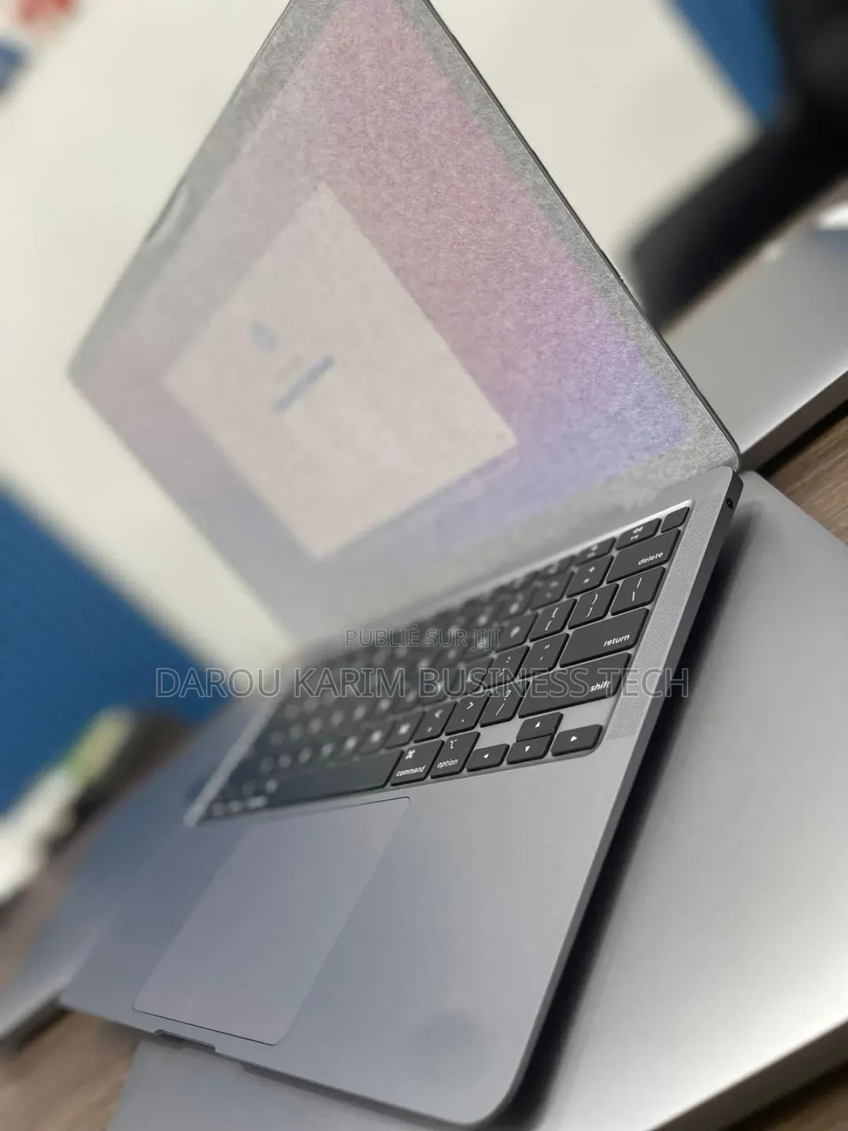 New Apple MacBook Air 2020 M1 8GB Apple M1 SSD 256GB