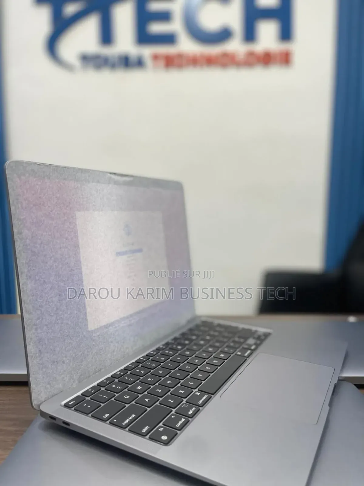 New Apple MacBook Air 2020 M1 8GB Apple M1 SSD 256GB