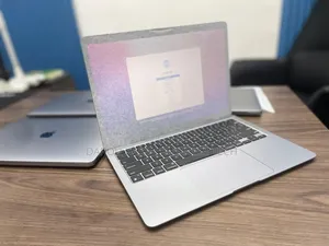 New Apple MacBook Air 2020 M1 8GB Apple M1 SSD 256GB
