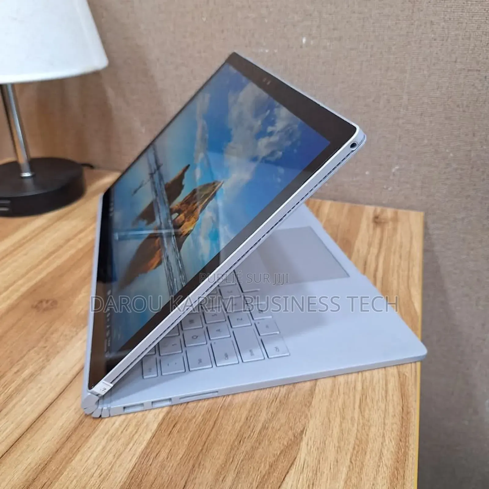 New Microsoft Surface Book 8GB Intel Core I7 SSD 256GB