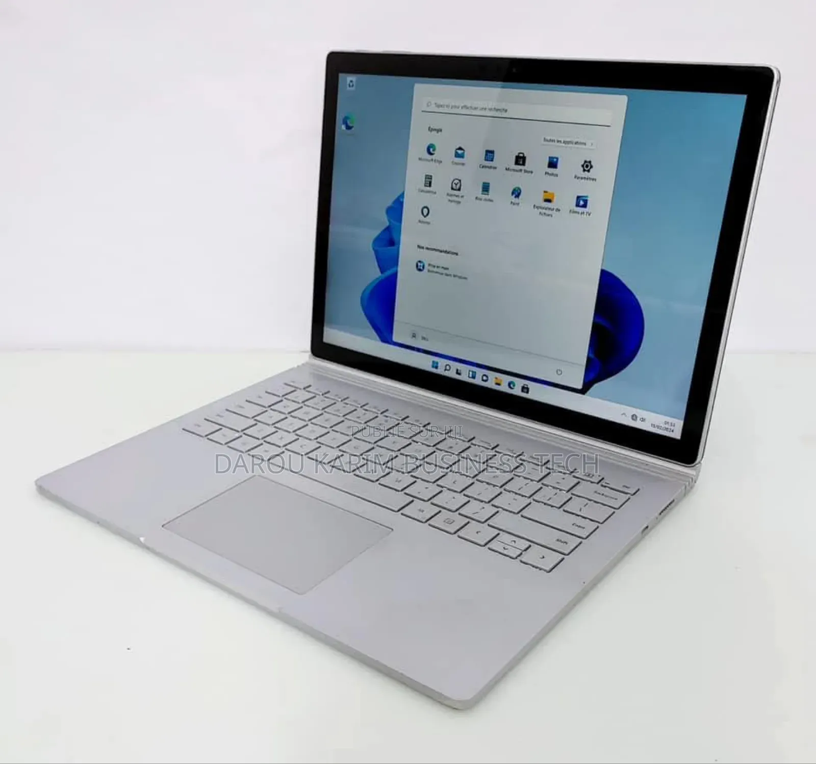 New Microsoft Surface Book 8GB Intel Core I7 SSD 256GB