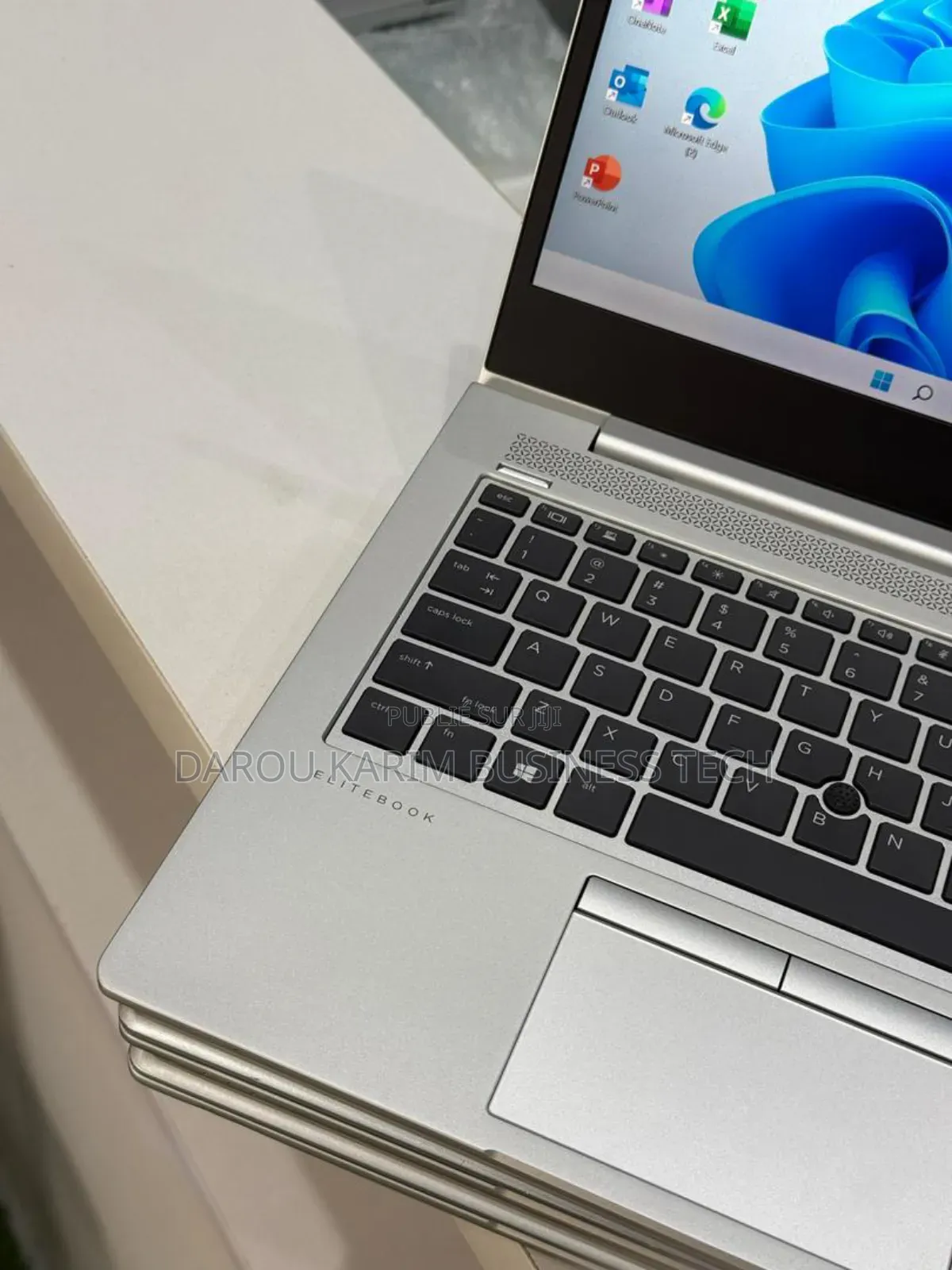 New Ordinateur Portable HP EliteBook 745 G6 16GB AMD Ryzen 3 SSD 256GB