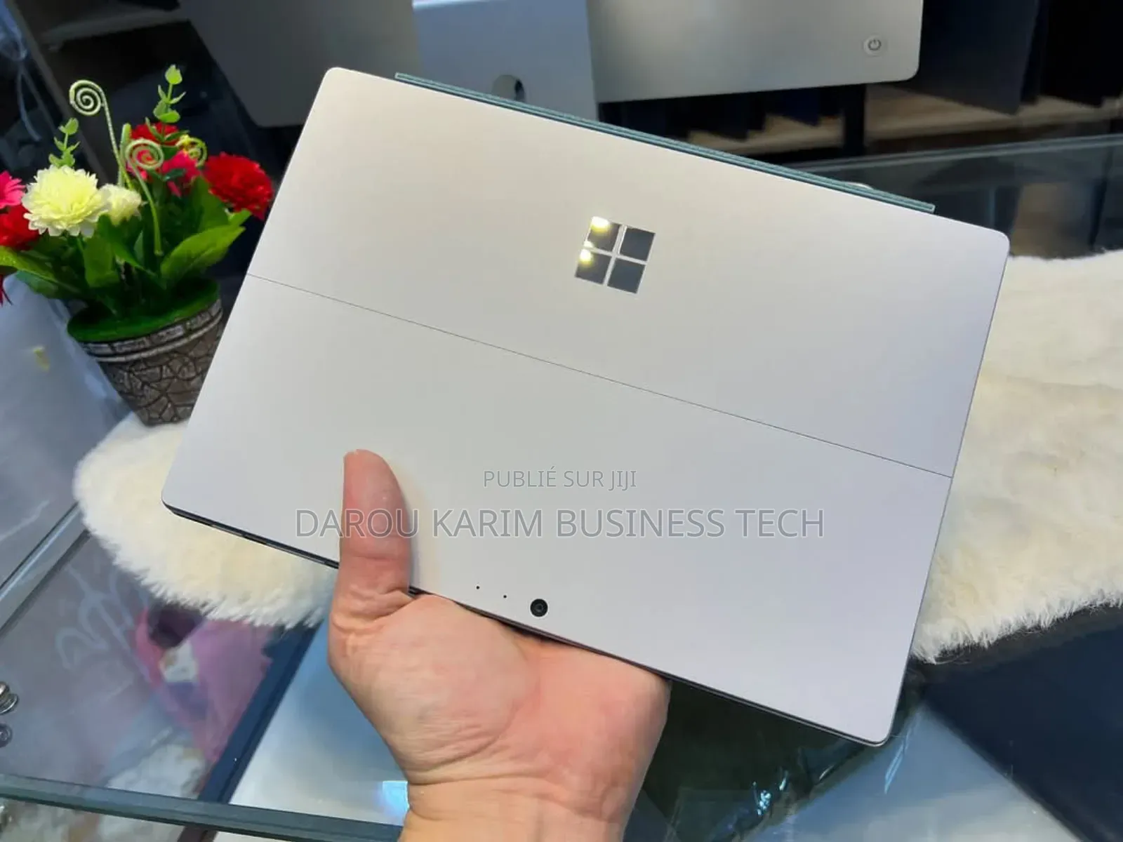 New Microsoft Surface Pro 5 8GB Intel Core I5 SSD 256GB