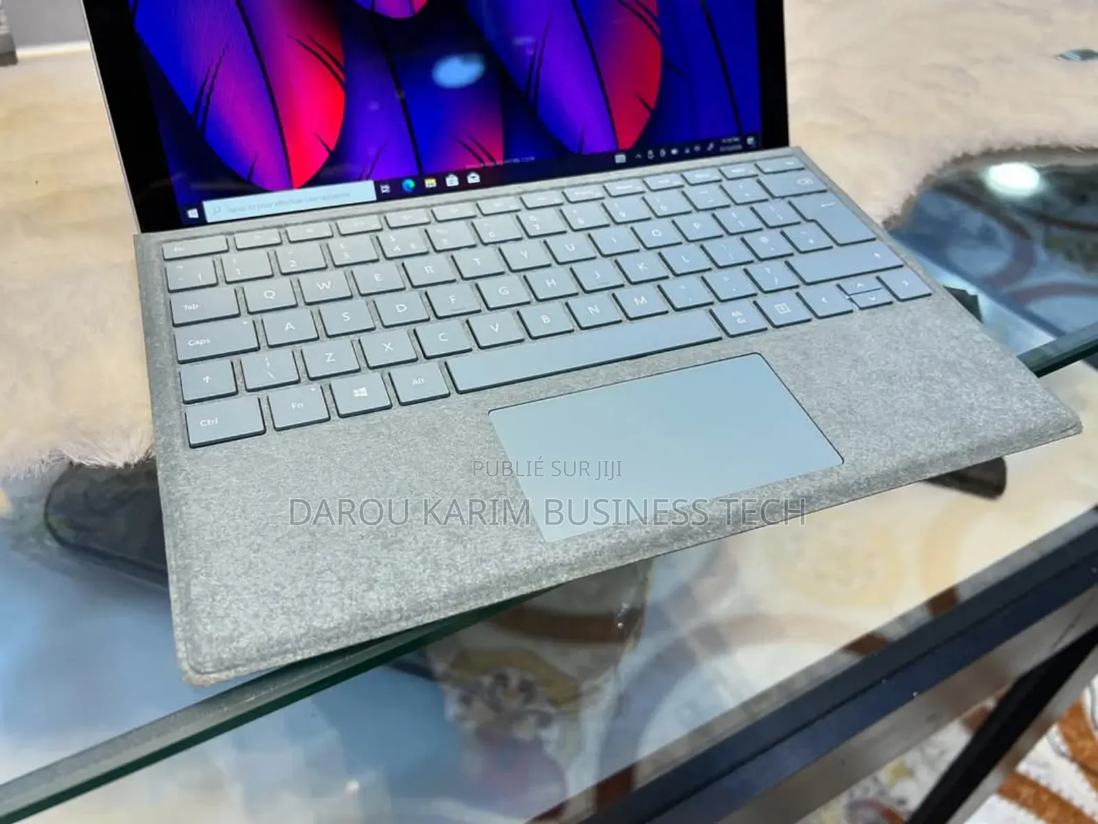 New Microsoft Surface Pro 5 8GB Intel Core I5 SSD 256GB