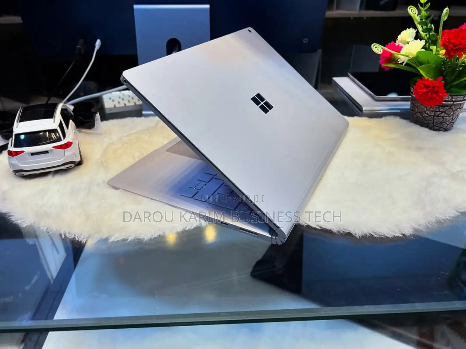 New Microsoft Surface Book 8GB Intel Core I7 SSD 256GB