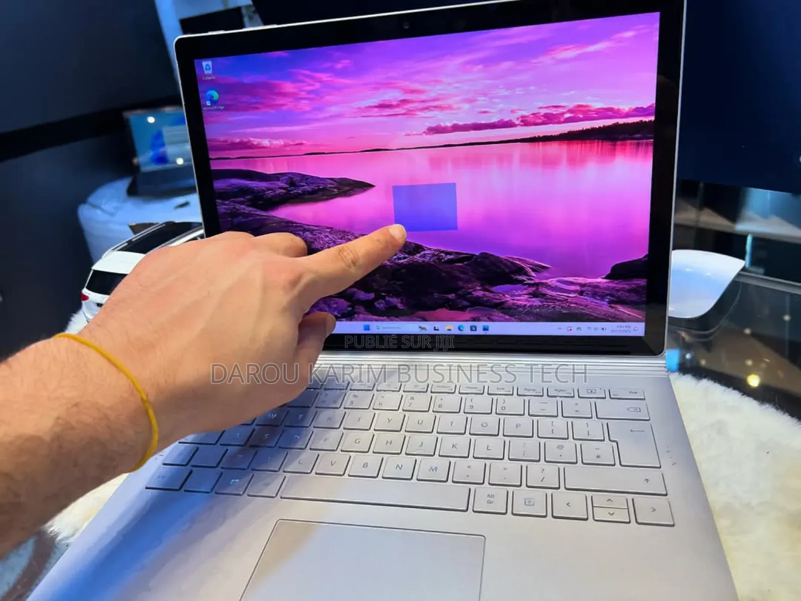 New Microsoft Surface Book 8GB Intel Core I7 SSD 256GB