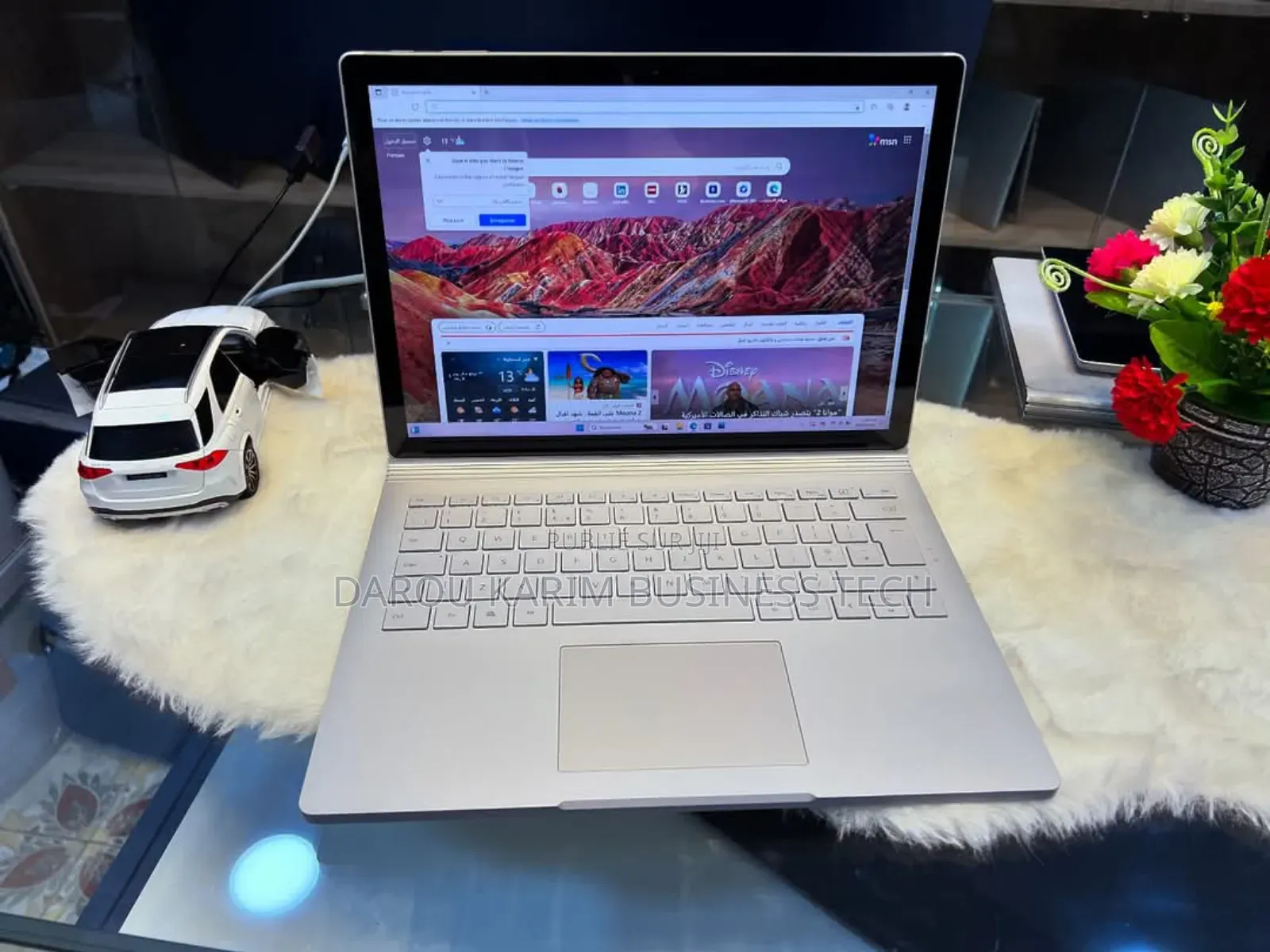 New Microsoft Surface Book 8GB Intel Core I7 SSD 256GB