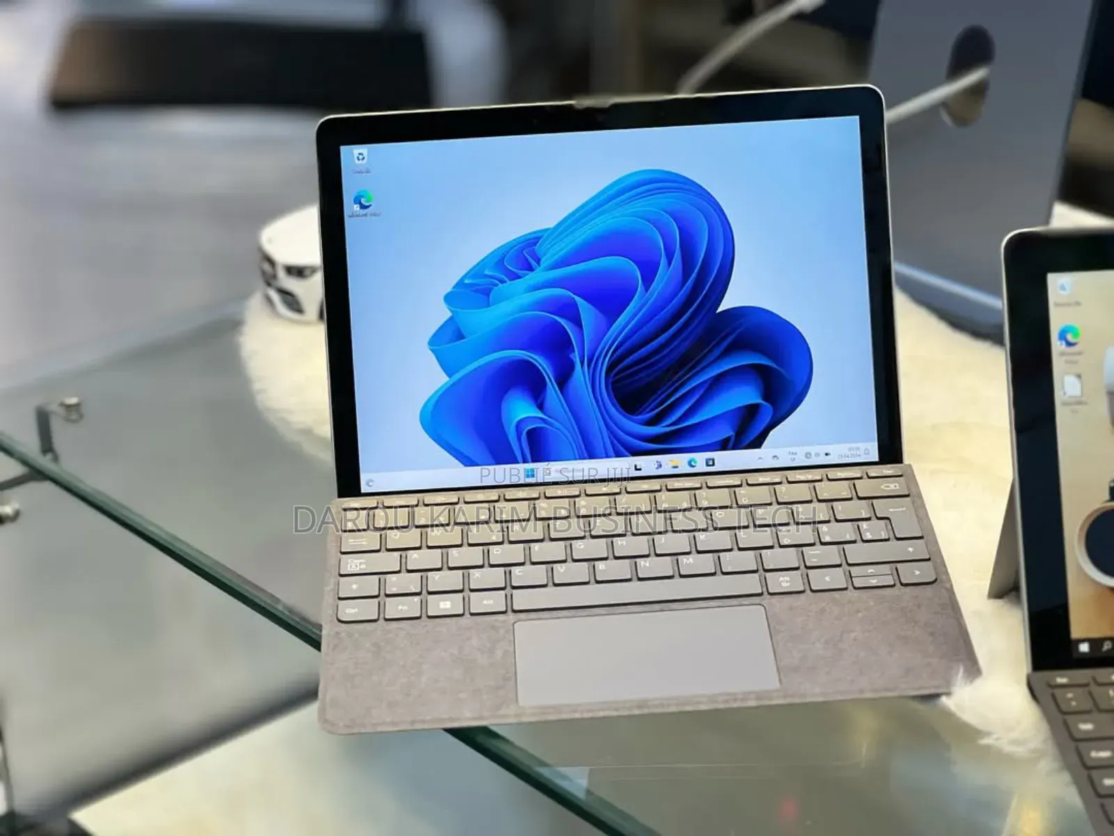 New Microsoft Surface Go 2 8GB Intel Core M SSD 128GB