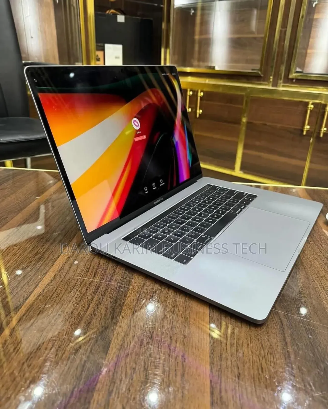 New Apple MacBook Pro 2018 16GB Intel Core I7 SSD 512GB