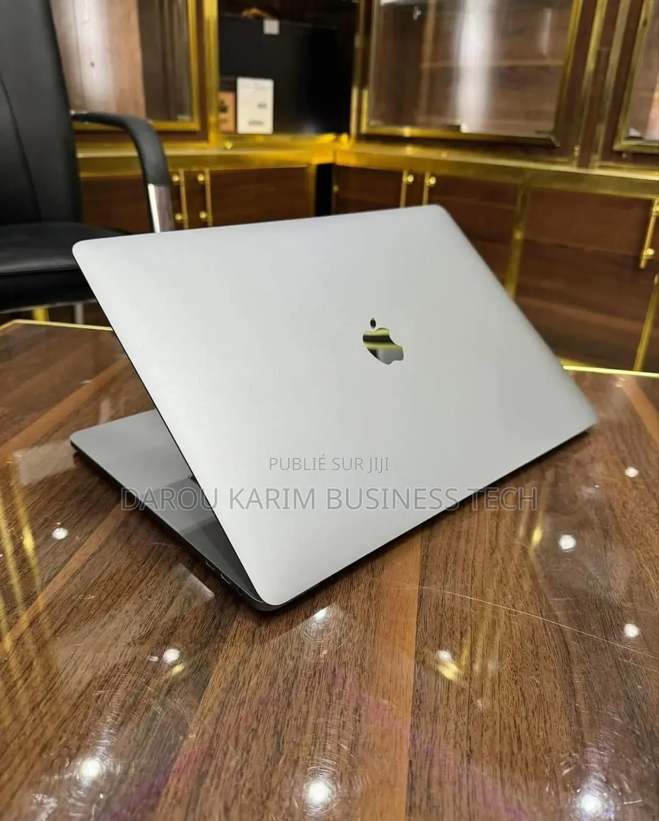 New Apple MacBook Pro 2018 16GB Intel Core I7 SSD 512GB