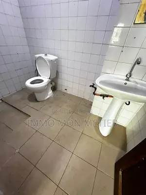 2chbre Appartement dans Hann Mariste, Niayes à Louer