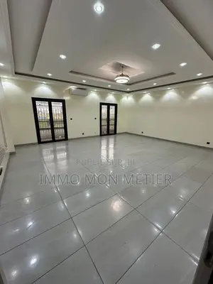 3chbre Appartement dans Almadies Recasement à Louer