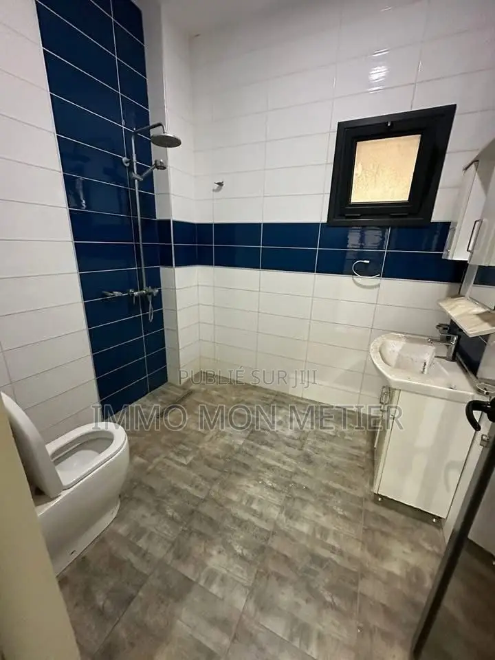 3chbre Appartement dans Almadies Recasement à Louer