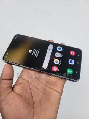 New Samsung Galaxy S22 5G 128 GB Black