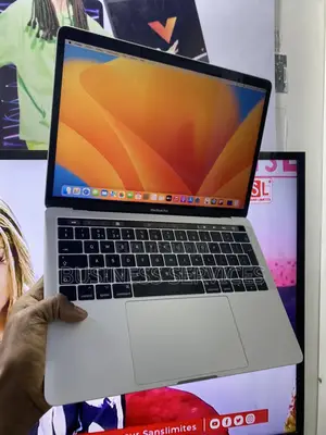 New Apple MacBook Pro 2017 16GB Intel Core I5 SSD 512GB