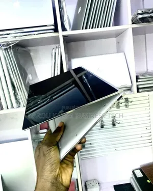 New HP EliteBook X360 1030 G3 8GB Intel Core I5 SSD 256GB