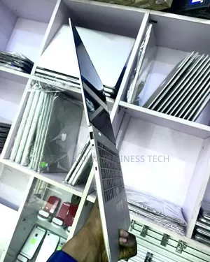 New HP EliteBook X360 1030 G3 8GB Intel Core I5 SSD 256GB