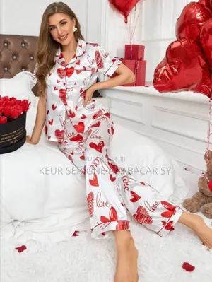 Pyjama Pantalon Modèle Courtes Manches Taille Standard