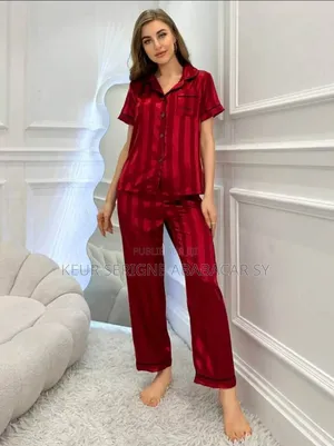 Pyjama Pantalon Modèle Courtes Manches Taille Standard