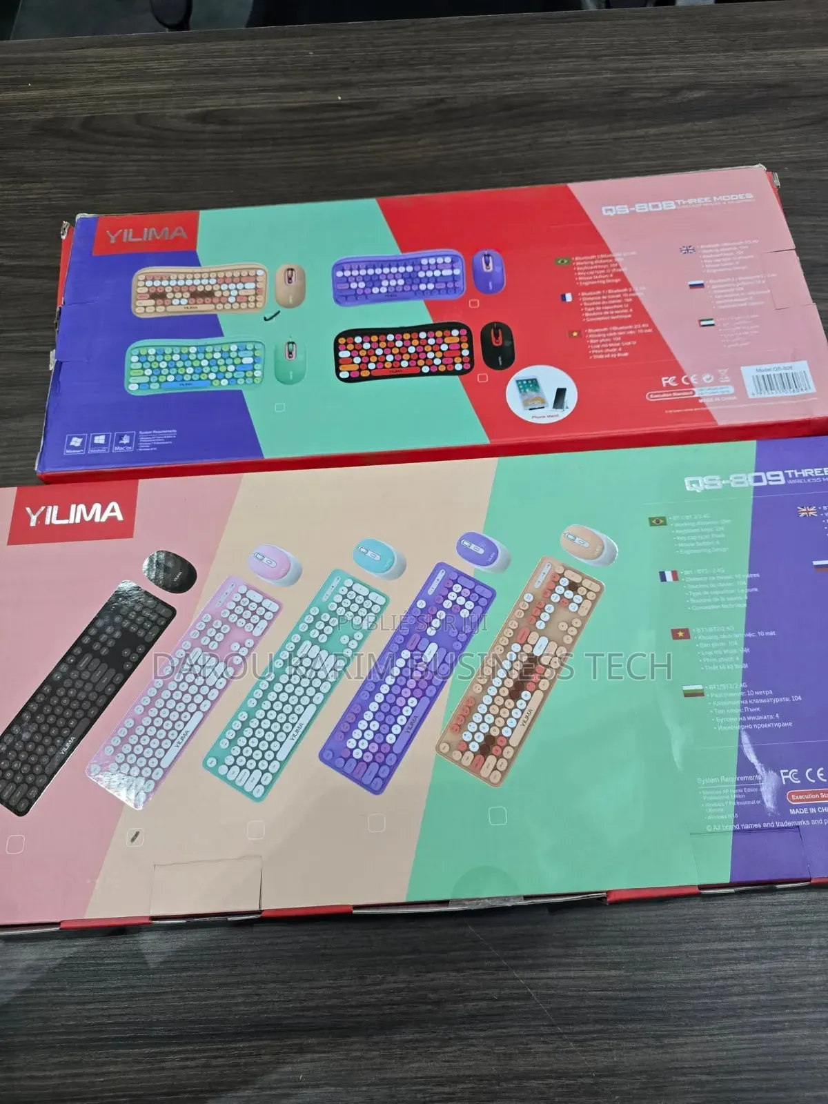 Clavier Avec Souris Sans Fil USB Et Bluetooth .
Sans