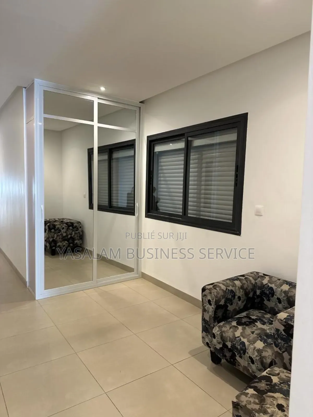 3chbre Appartement dans Yasalam Business, Almadies à Vendre