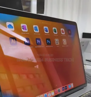 New Apple MacBook Pro 2018 16GB Intel Core I7 SSD 512GB