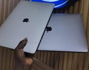 New Apple MacBook Pro 2018 16GB Intel Core I7 SSD 512GB