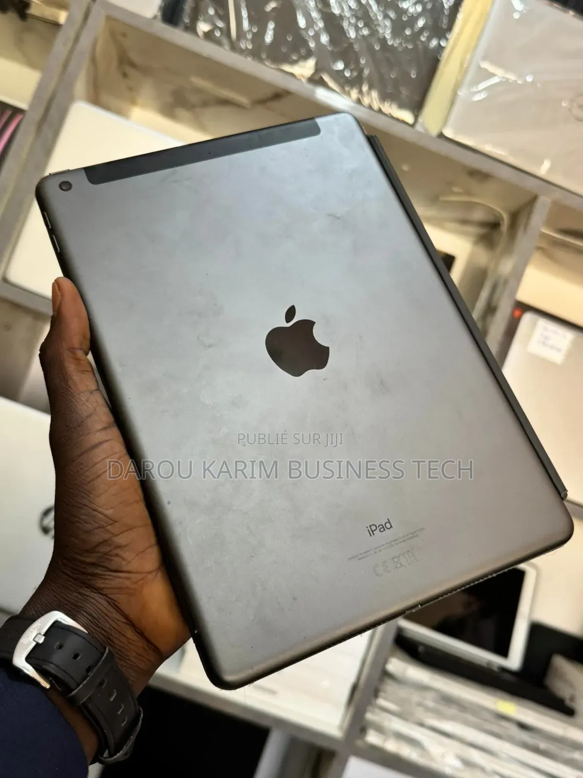 New Apple iPad Wi-Fi 64 GB Autre