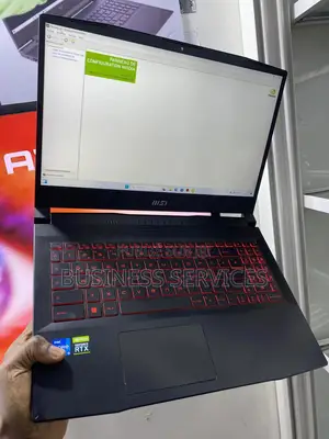 Photo - New Ordinateur Portable MSI Autre 16GB Intel Core I5 SSD 512GB