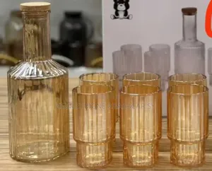 Photo - Bouteille Et Tasse en Verre