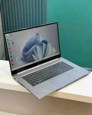 New Ordinateur Portable HP Zbook Studio G7 32GB Intel Core I7 SSD 1T