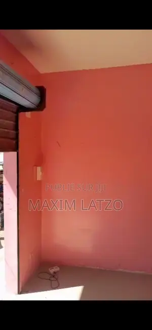 Photo - Magasin À Louer À Ngor