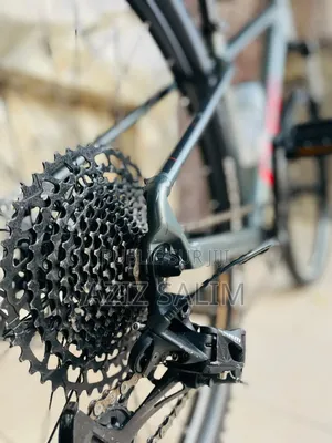 Vélo VTT Cube Analog V12