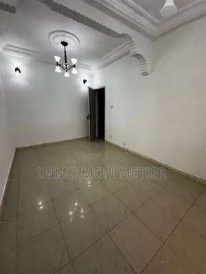 2chbre Appartement dans Ouakam à Louer