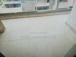 2chbre Appartement dans Ouakam à Louer