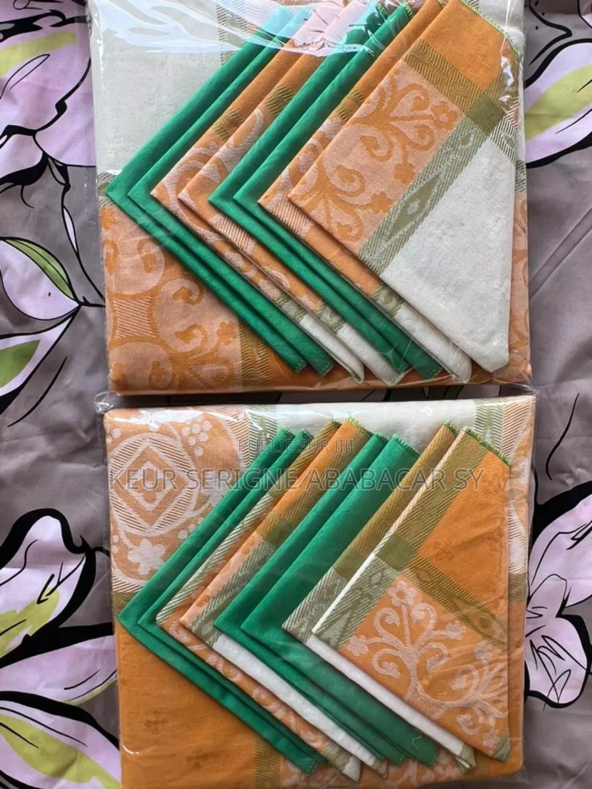 Nappe De Table Et 8 Torchons