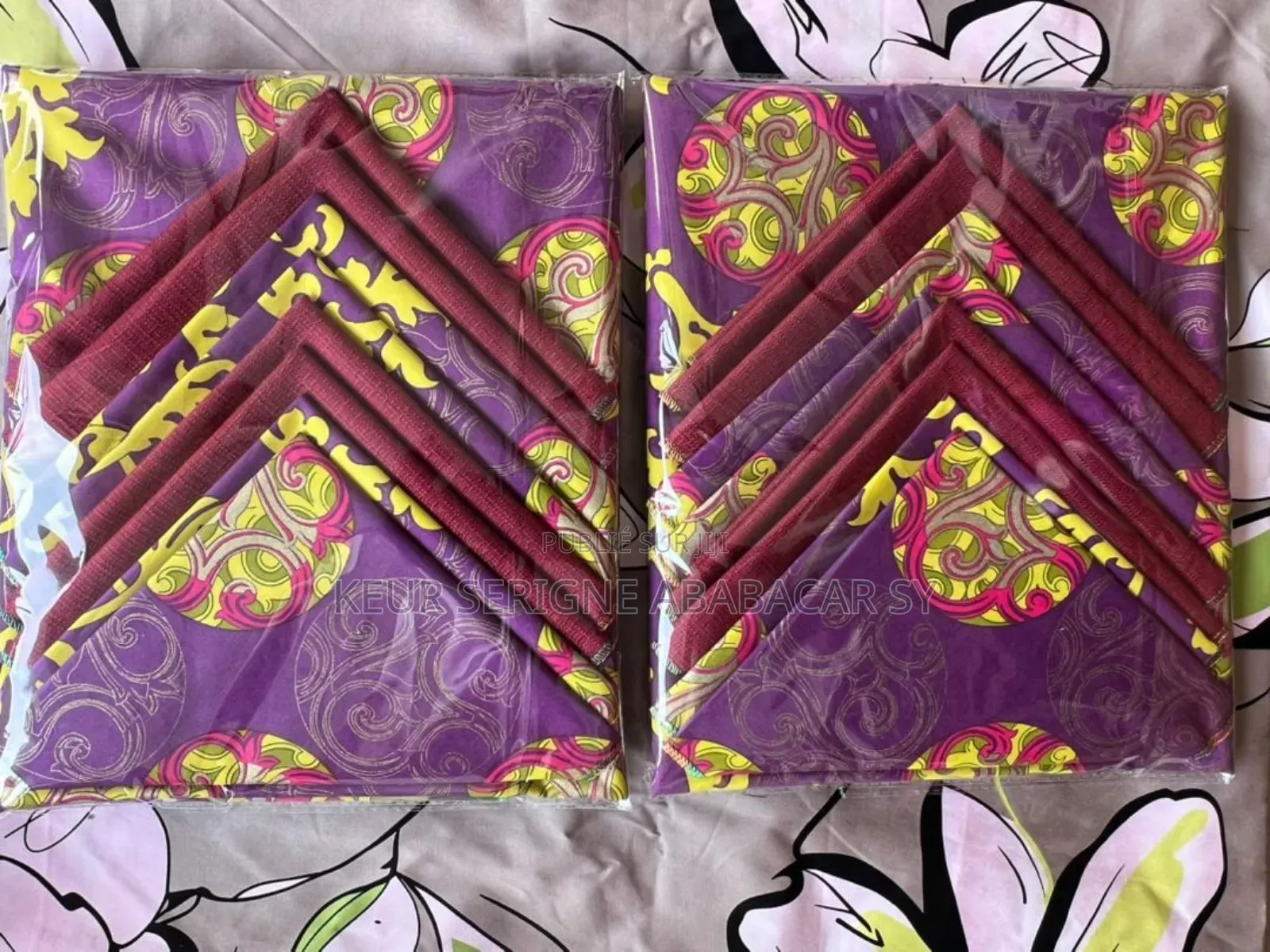 Nappe De Table Et 8 Torchons