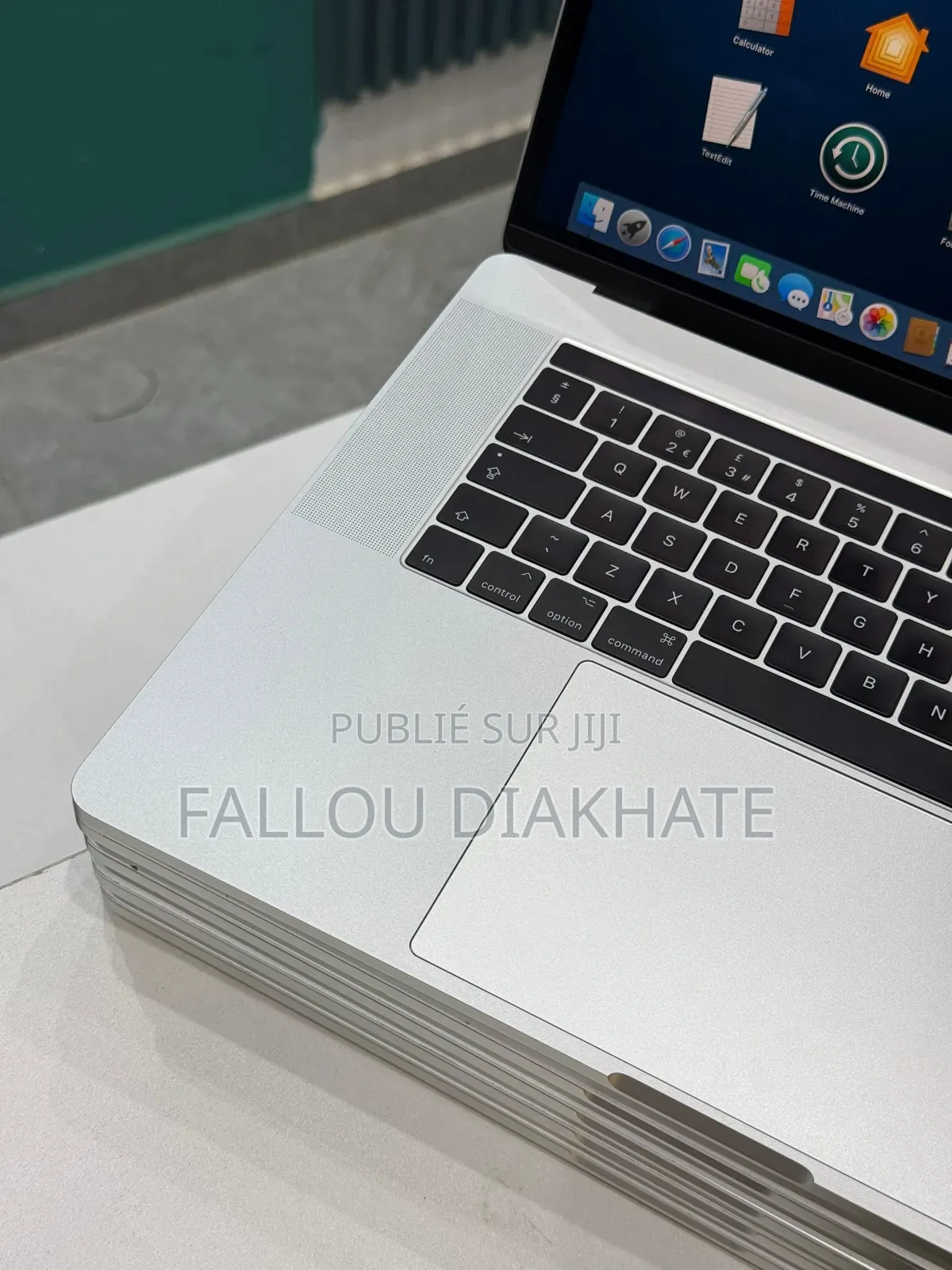 New Apple MacBook Pro 2017 16GB Intel Core I7 SSD 512GB