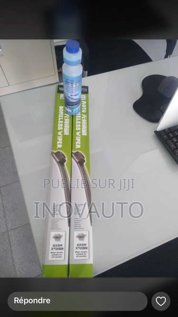 Paire d'Essuie Glace Avec Son Liquide Cleaner