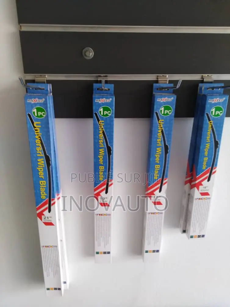 Paire d'Essuie Glace Avec Son Liquide Cleaner