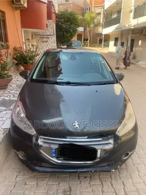 Photo - PEUGEOT 208 2013 Gris