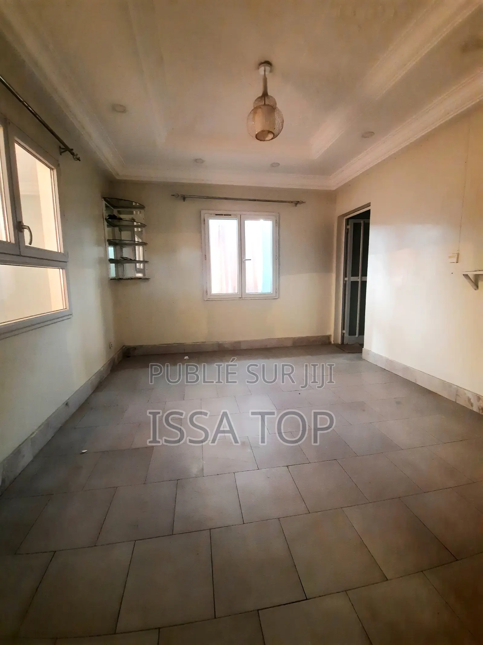 1chbre Appartement dans Patte d'Oie à Louer