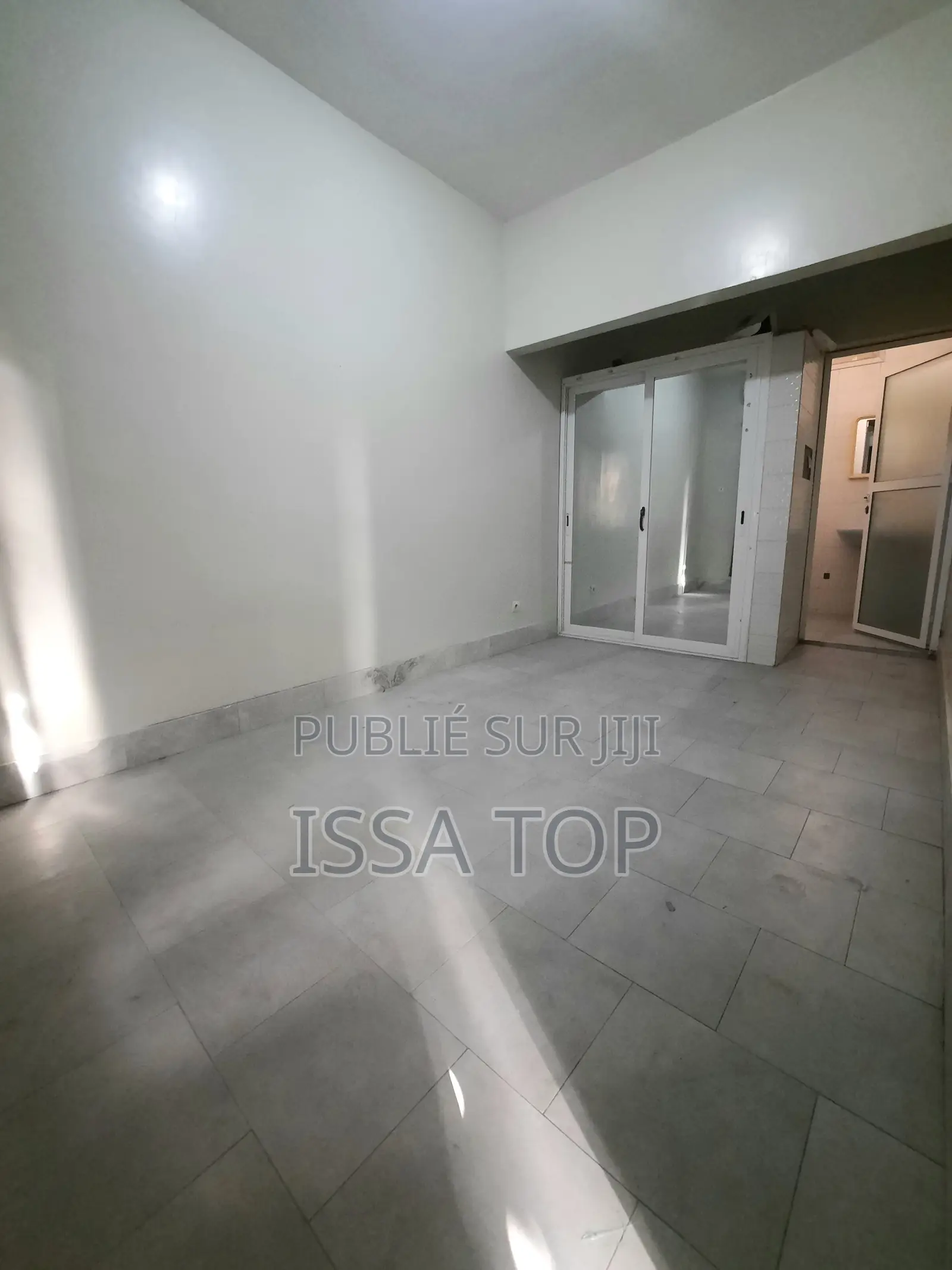 1chbre Appartement dans Patte d'Oie à Louer