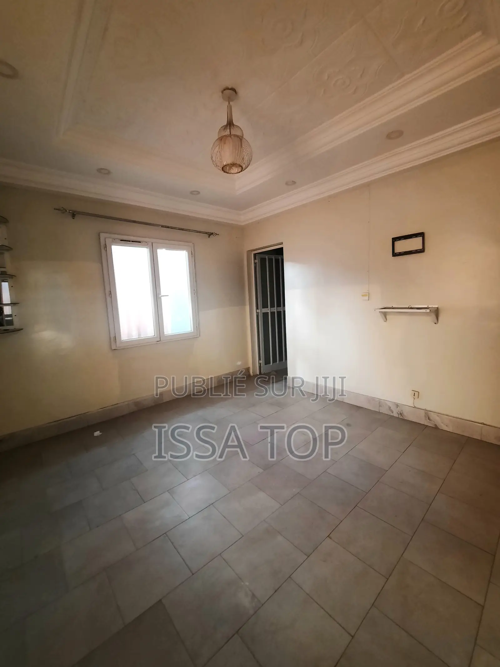 1chbre Appartement dans Patte d'Oie à Louer
